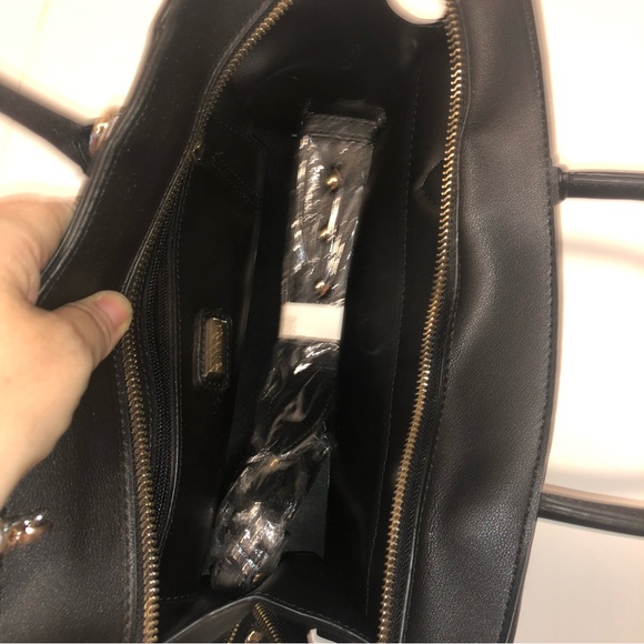 Carpisa ladies purse - Picture 6 of 6